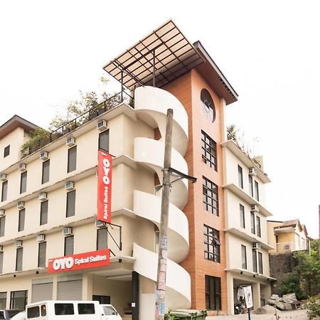 Spiral Suites Hotel Кесон-Сити Экстерьер фото
