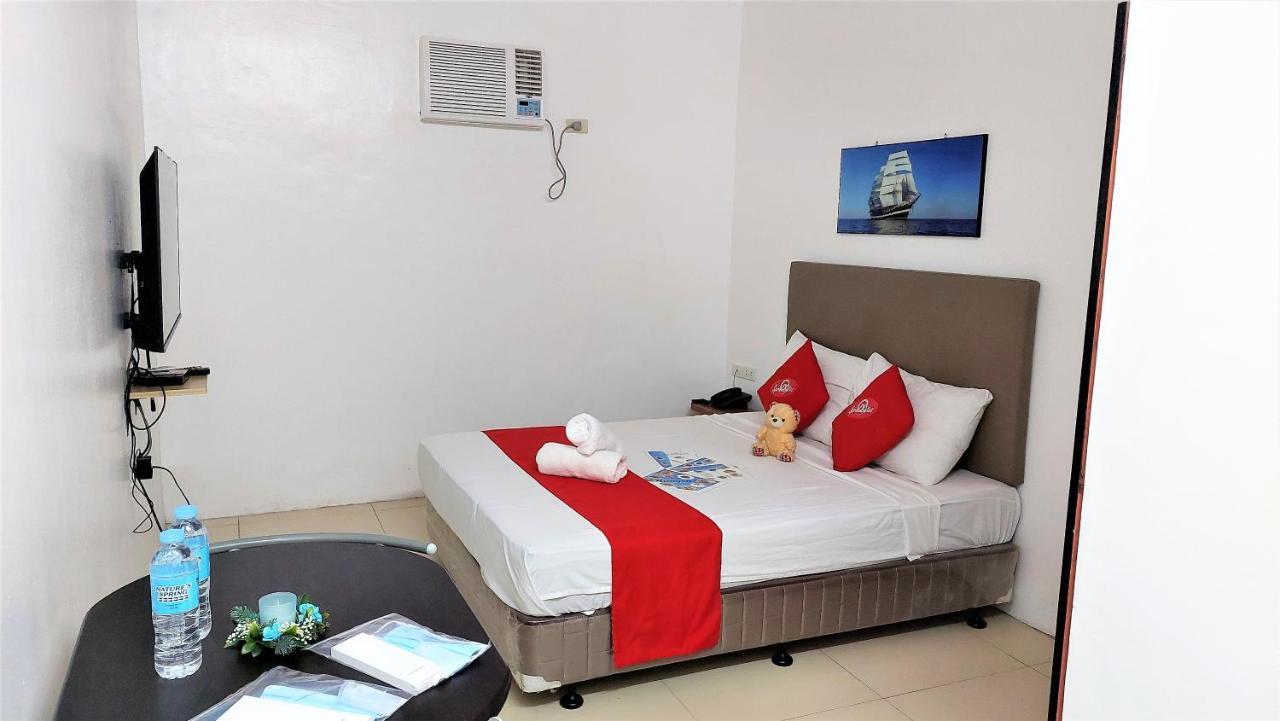 Spiral Suites Hotel Кесон-Сити Экстерьер фото