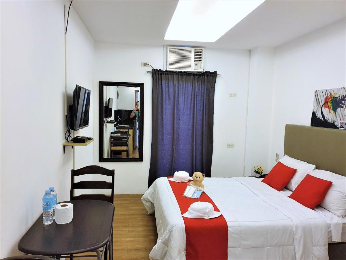 Spiral Suites Hotel Кесон-Сити Экстерьер фото
