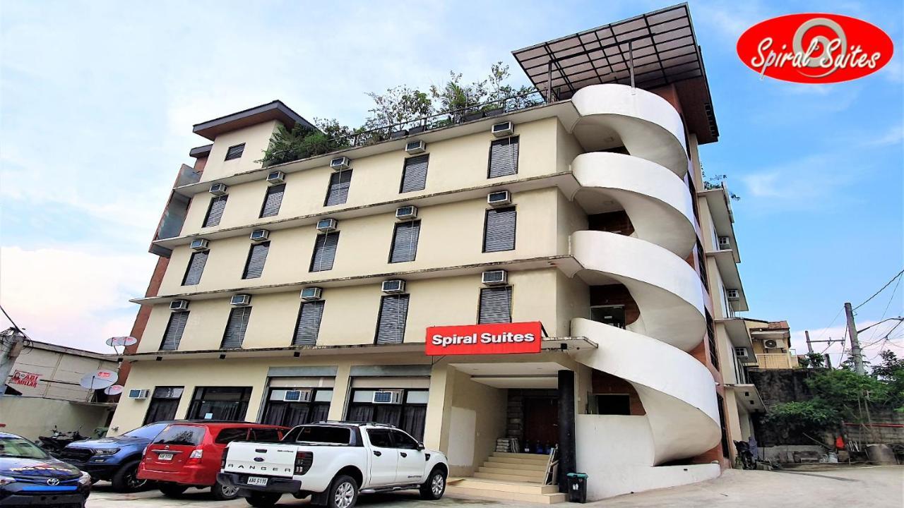 Spiral Suites Hotel Кесон-Сити Экстерьер фото
