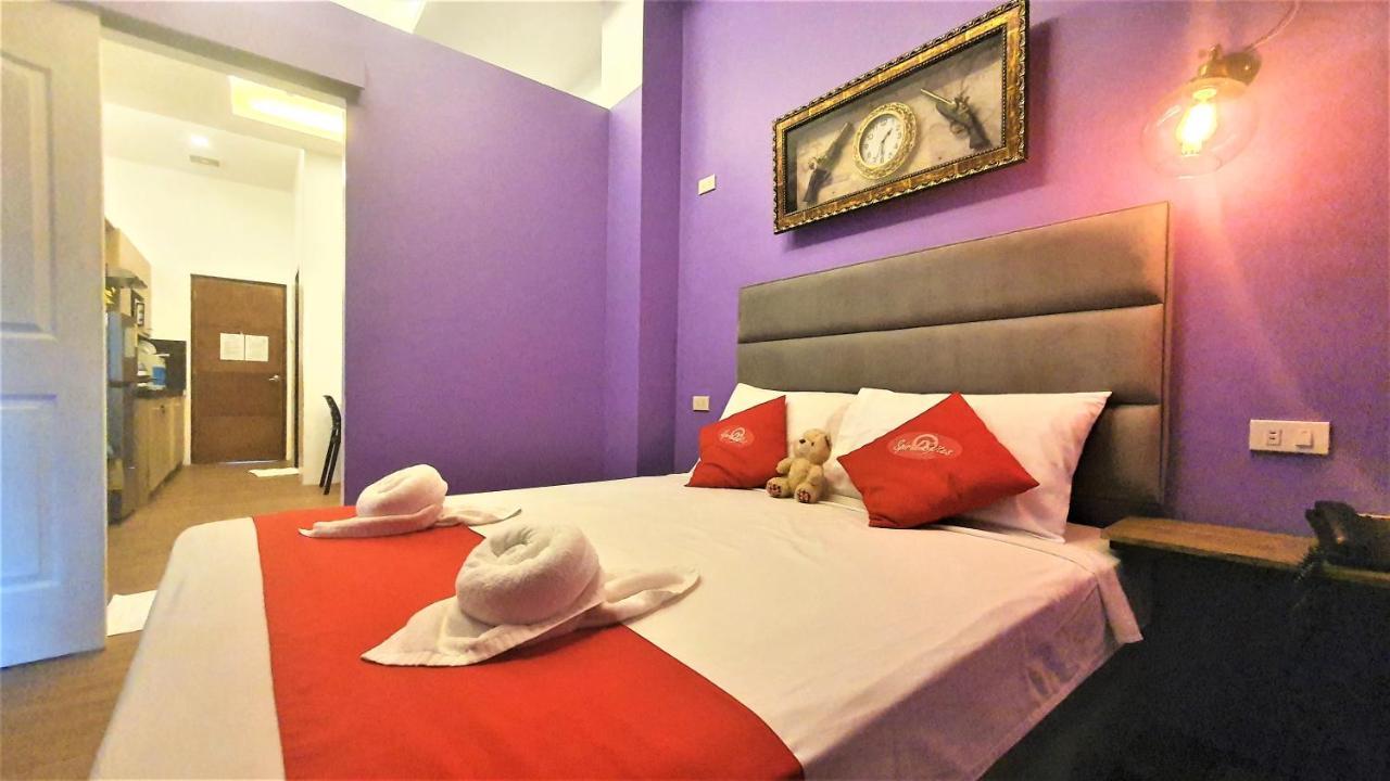 Spiral Suites Hotel Кесон-Сити Экстерьер фото